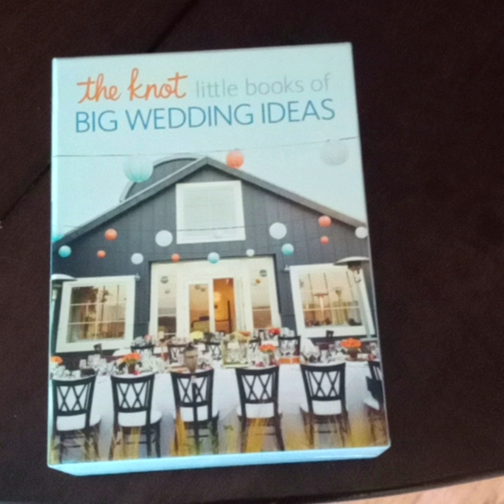 Book set Weddings